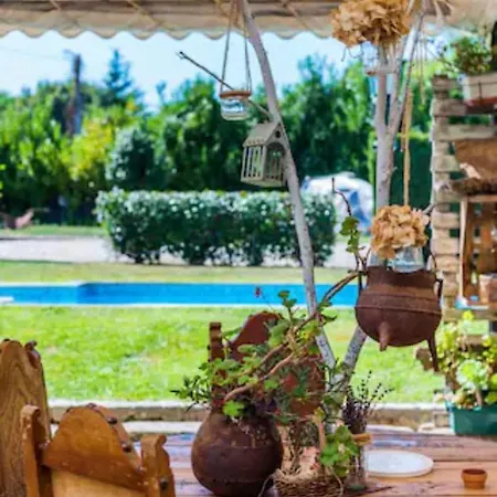 Spacious With Private Pool In فيلة *