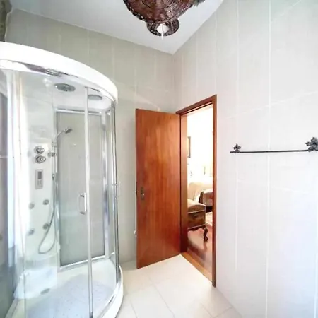 Villa Spacious With Private Pool In *