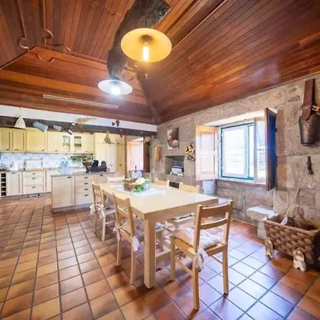 Villa Spacious With Private Pool In *