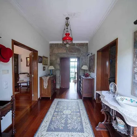 Spacious With Private Pool In Βίλα