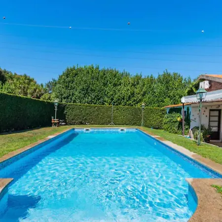 Spacious With Private Pool In Βίλα *