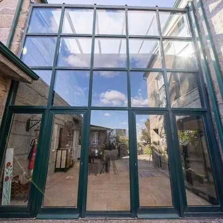 Βίλα Spacious With Private Pool In