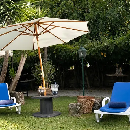 Spacious With Private Pool In