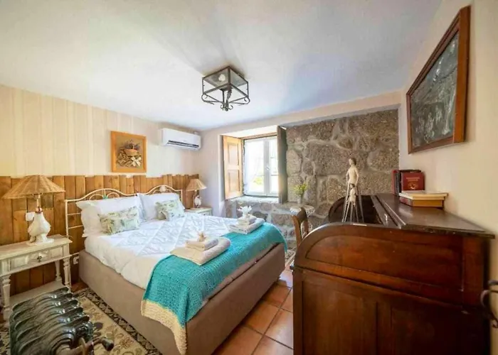 Spacious With Private Pool In פנאפיל